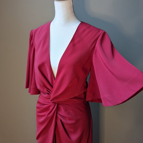 Keepsake Plunge Neckline Gown - Picture 6 of 12